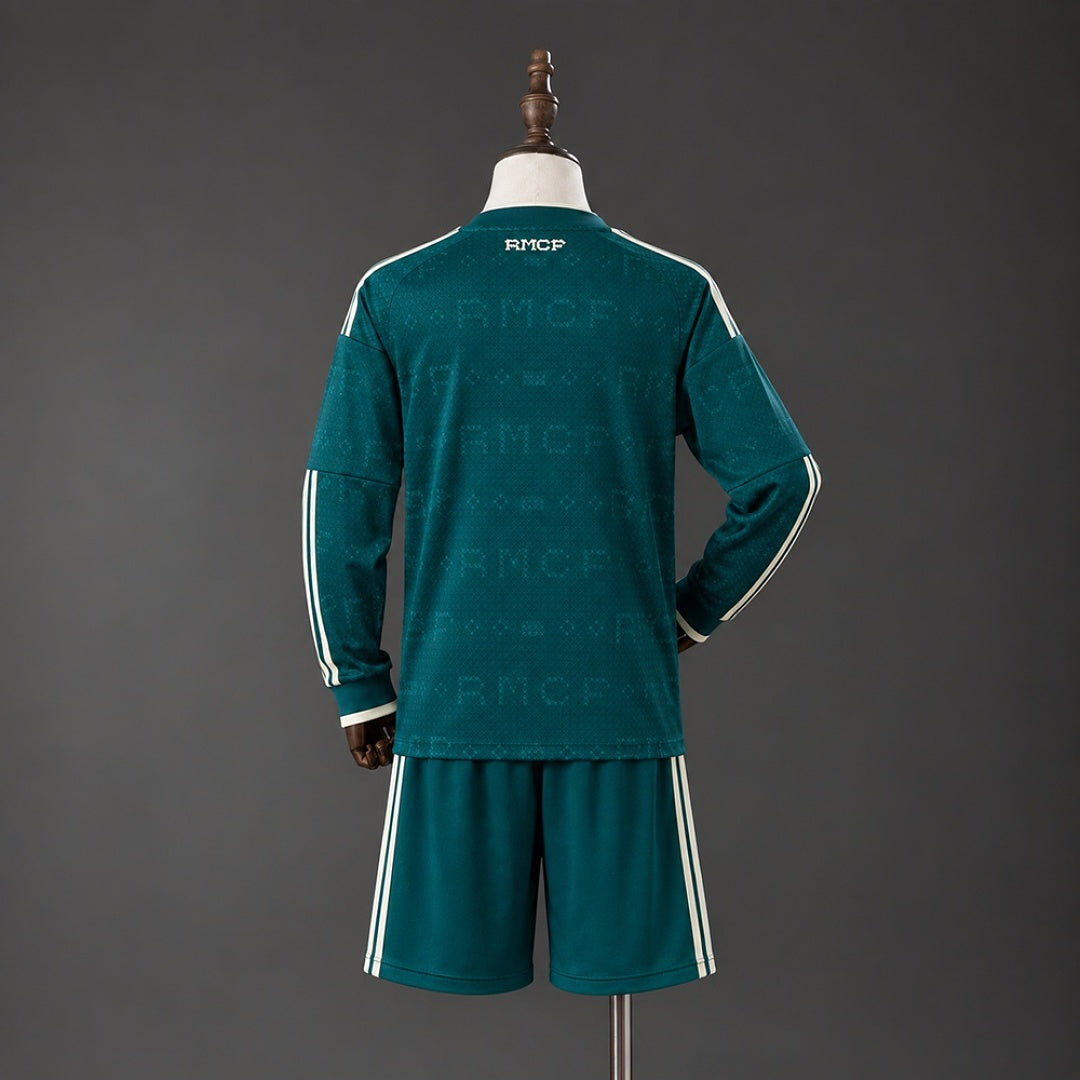 Kit Real Madrid Alternativa Criança 26/27 - Manga Comprida