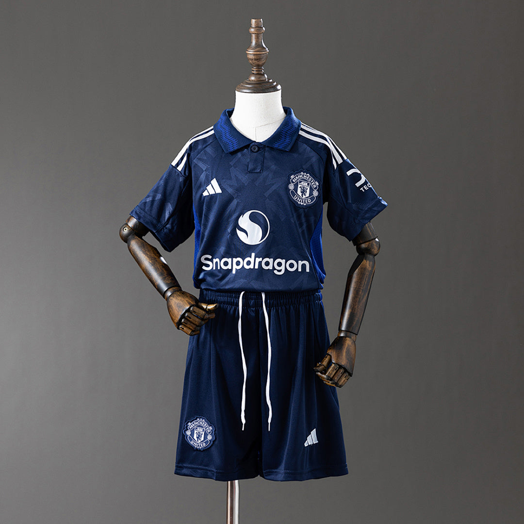 Kit Manchester United Alternativa Criança 24/25