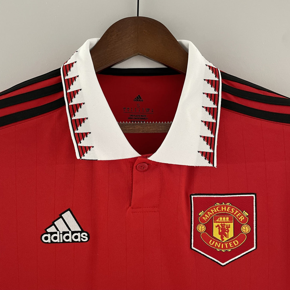 Camisola Manchester United Principal 22/23 Retro