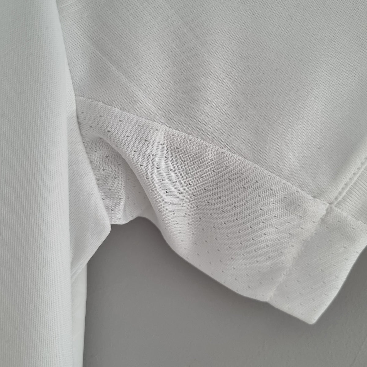 Camisola Real Madrid Principal 22/23 Retro