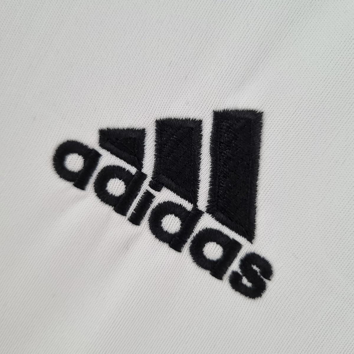 Camisola Real Madrid Principal 22/23 Retro