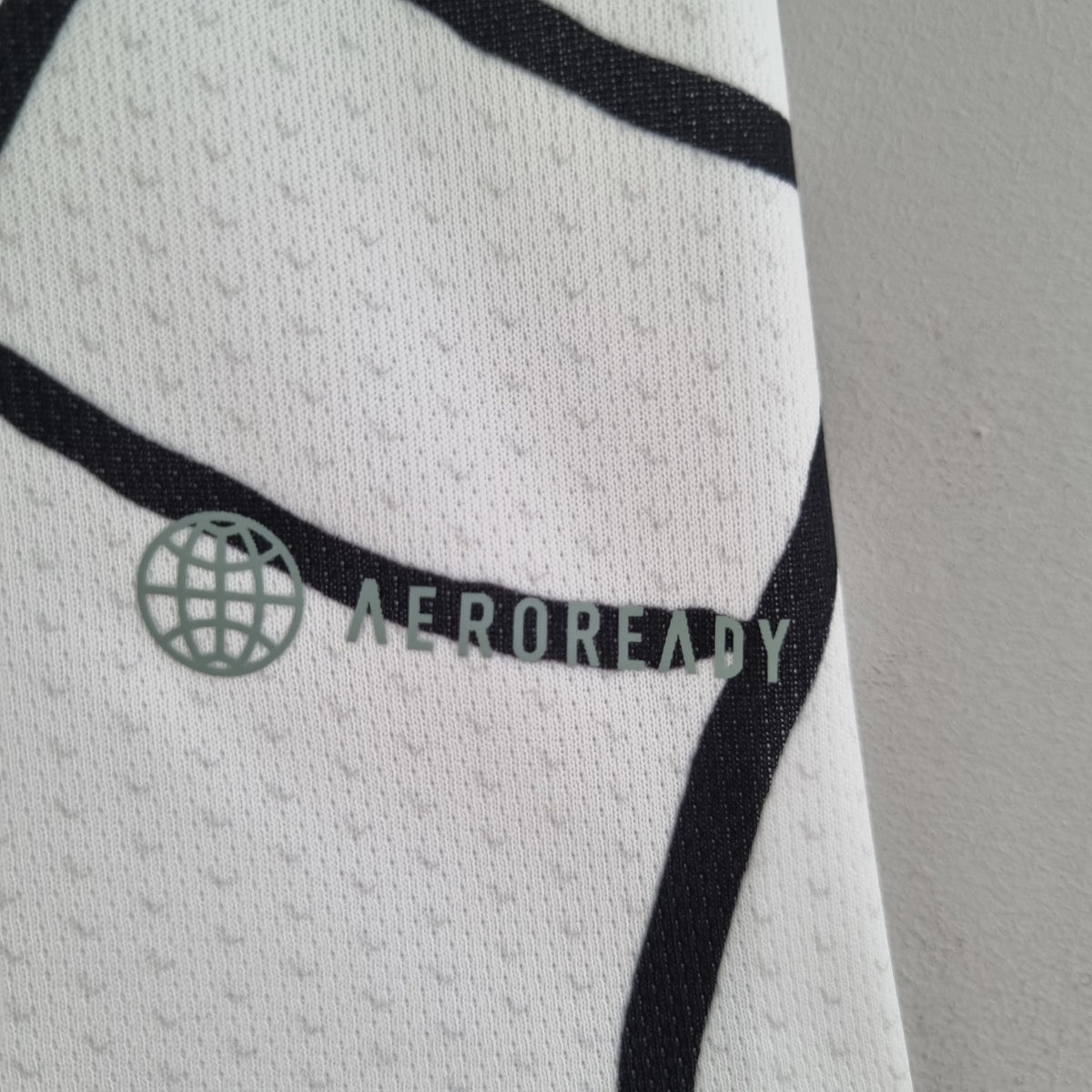 Camisola Real Madrid Edição Especial Dragão Chinês Branca 22/23 Retro