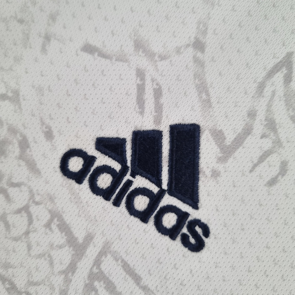 Camisola Real Madrid Edição Especial Dragão Chinês Branca 22/23 Retro