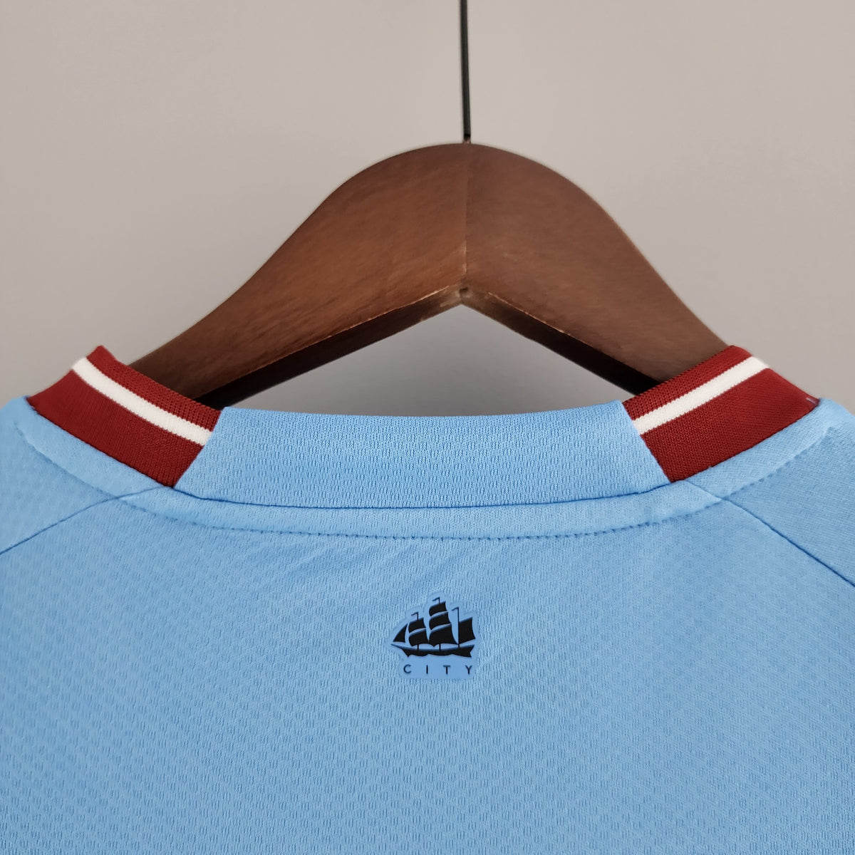 Camisola Manchester City Principal 22/23 Retro
