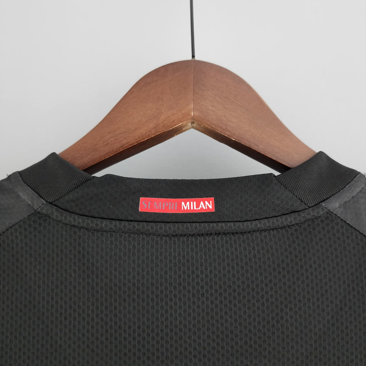 Camisola AC Milan Principal 22/23 Retro
