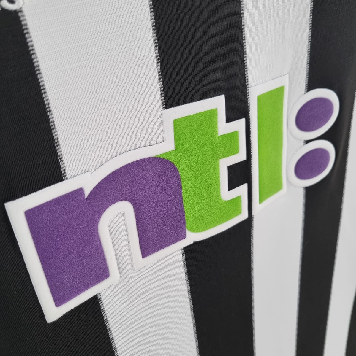 Camisola Newcastle United Principal 00/01 Retro