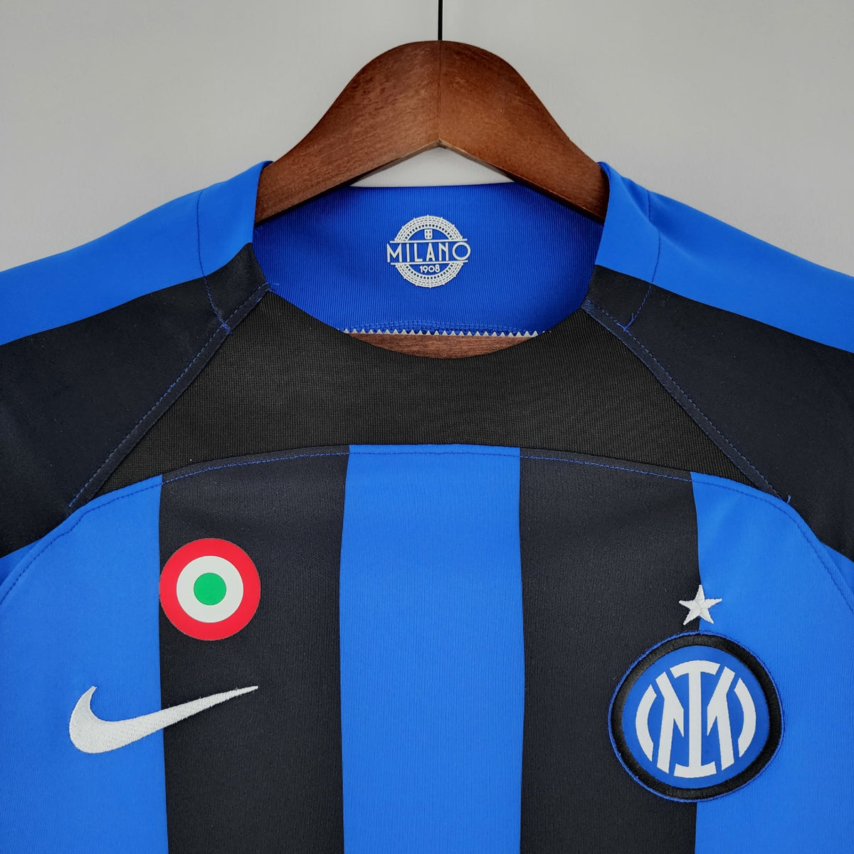 Camisola Inter de Milão Principal 22/23 Retro