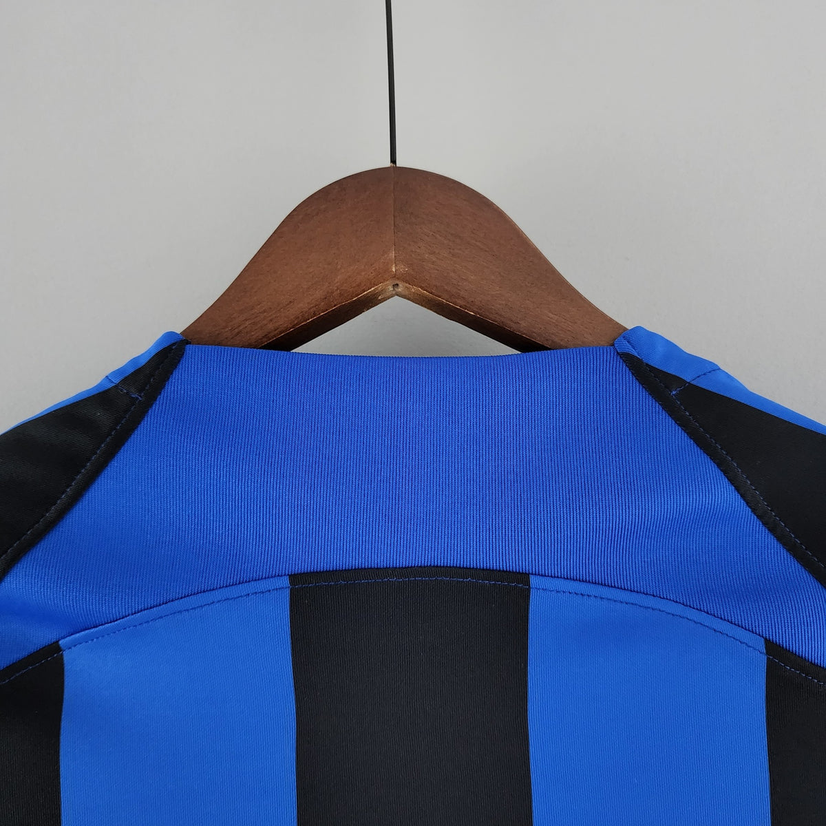 Camisola Inter de Milão Principal 22/23 Retro