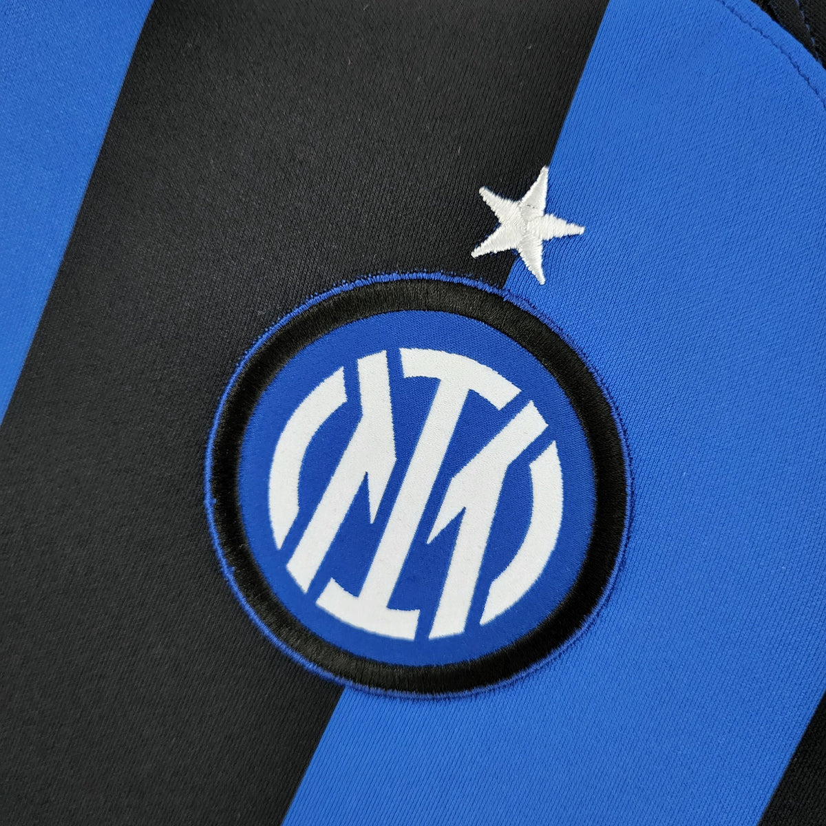 Camisola Inter de Milão Principal 22/23 Retro