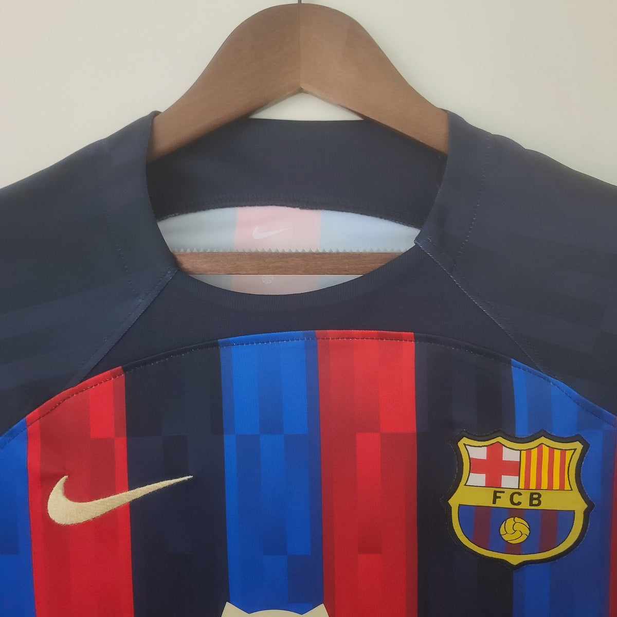 Camisola Barcelona Principal Edição Especial Coruja 22/23 Retro