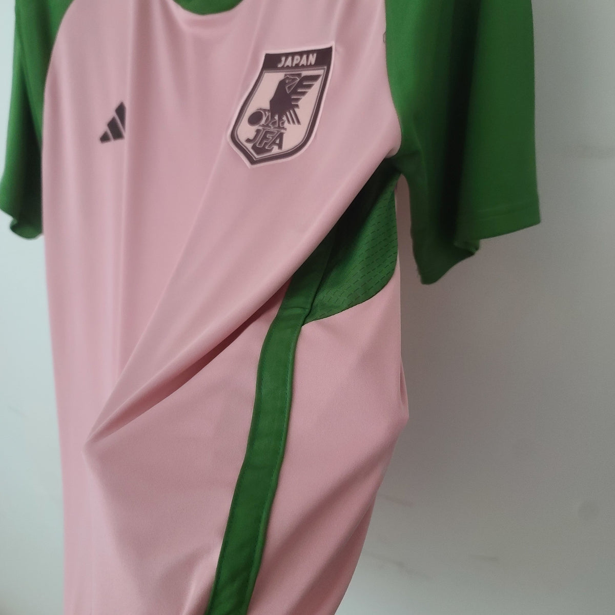 Camisola Japão Edição Especial Rosa 22/23 Retro