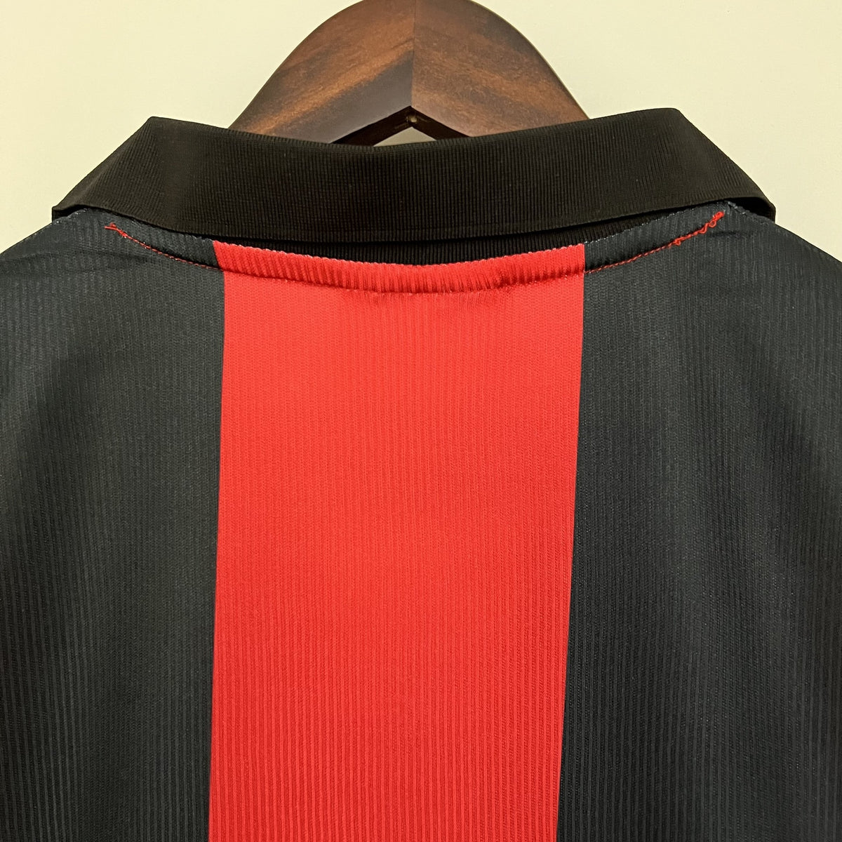 Camisola Eintracht Frankfurt Principal Edição Especial 100 Anos 98/00 Retro
