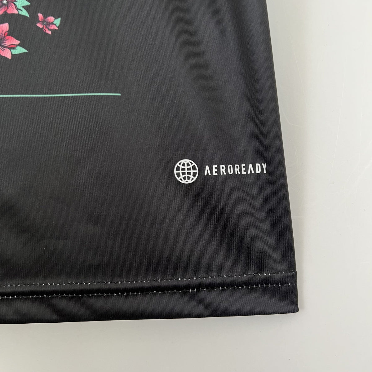 Camisola Japão Edição Especial 23/24 Retro (Modelo 3)