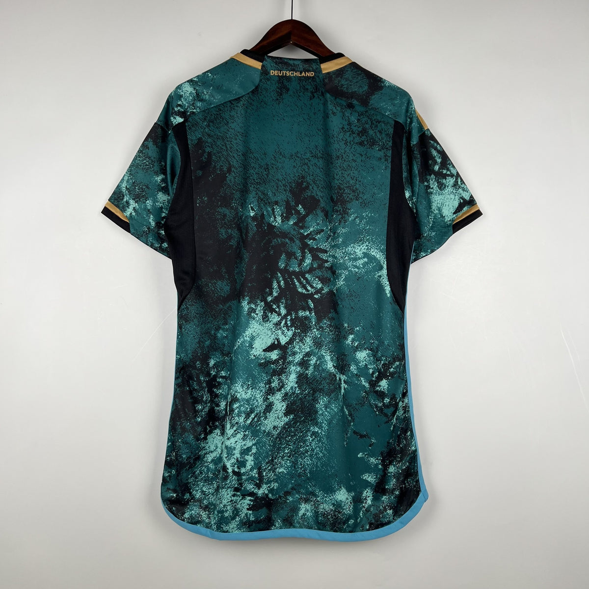 Camisola Alemanha Alternativa 23/24 Retro - Versão Feminina