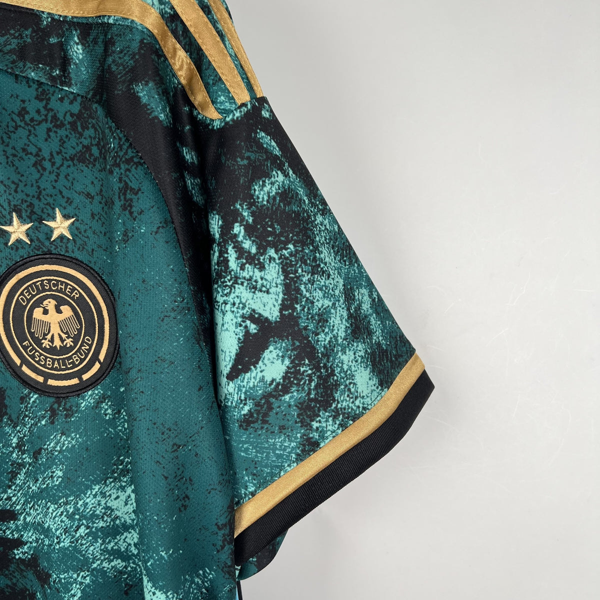 Camisola Alemanha Alternativa 23/24 Retro - Versão Feminina