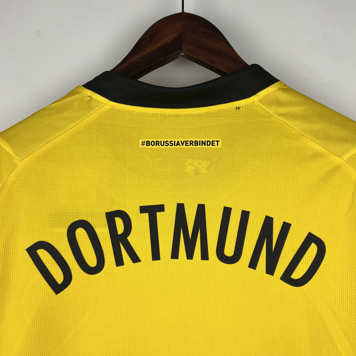 Camisola Borussia Dortmund Principal 23/24 Retro