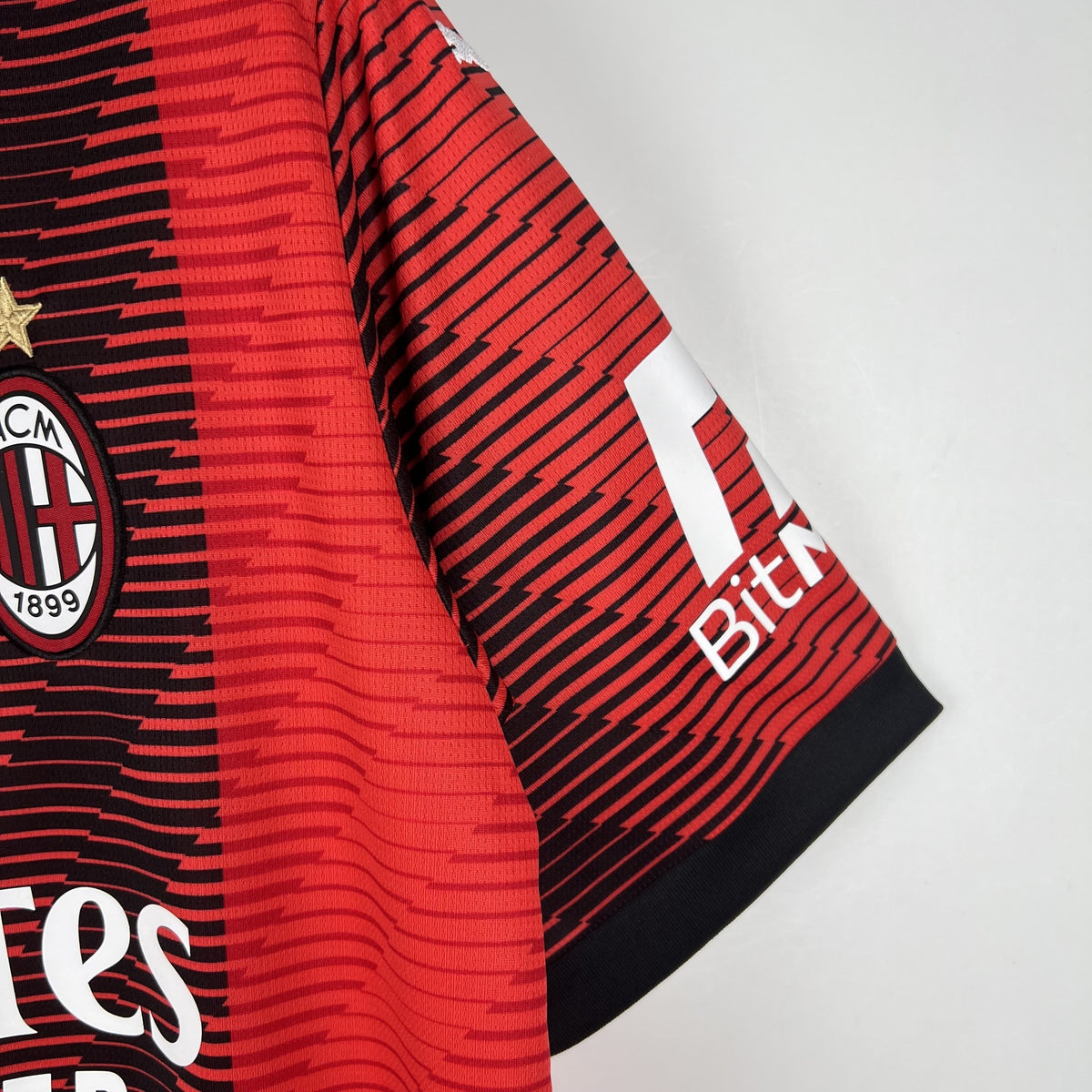 Camisola AC Milan Principal 23/24 Retro