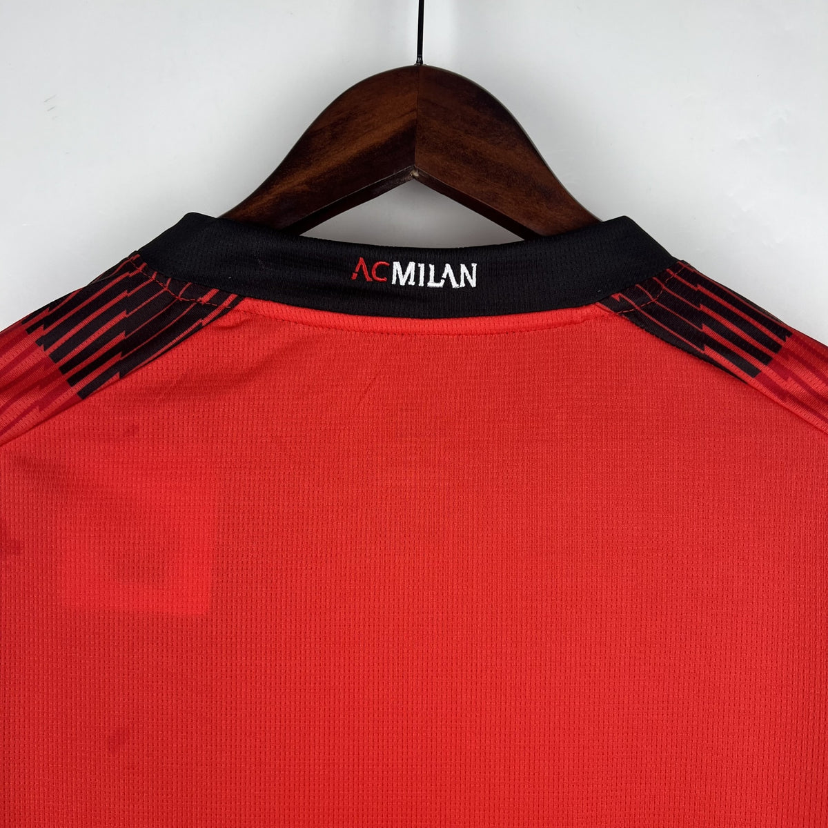 Camisola AC Milan Principal 23/24 Retro