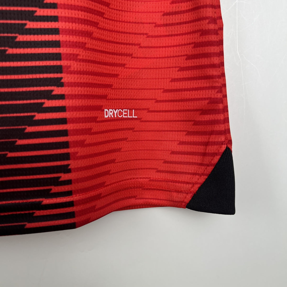 Camisola AC Milan Principal 23/24 Retro