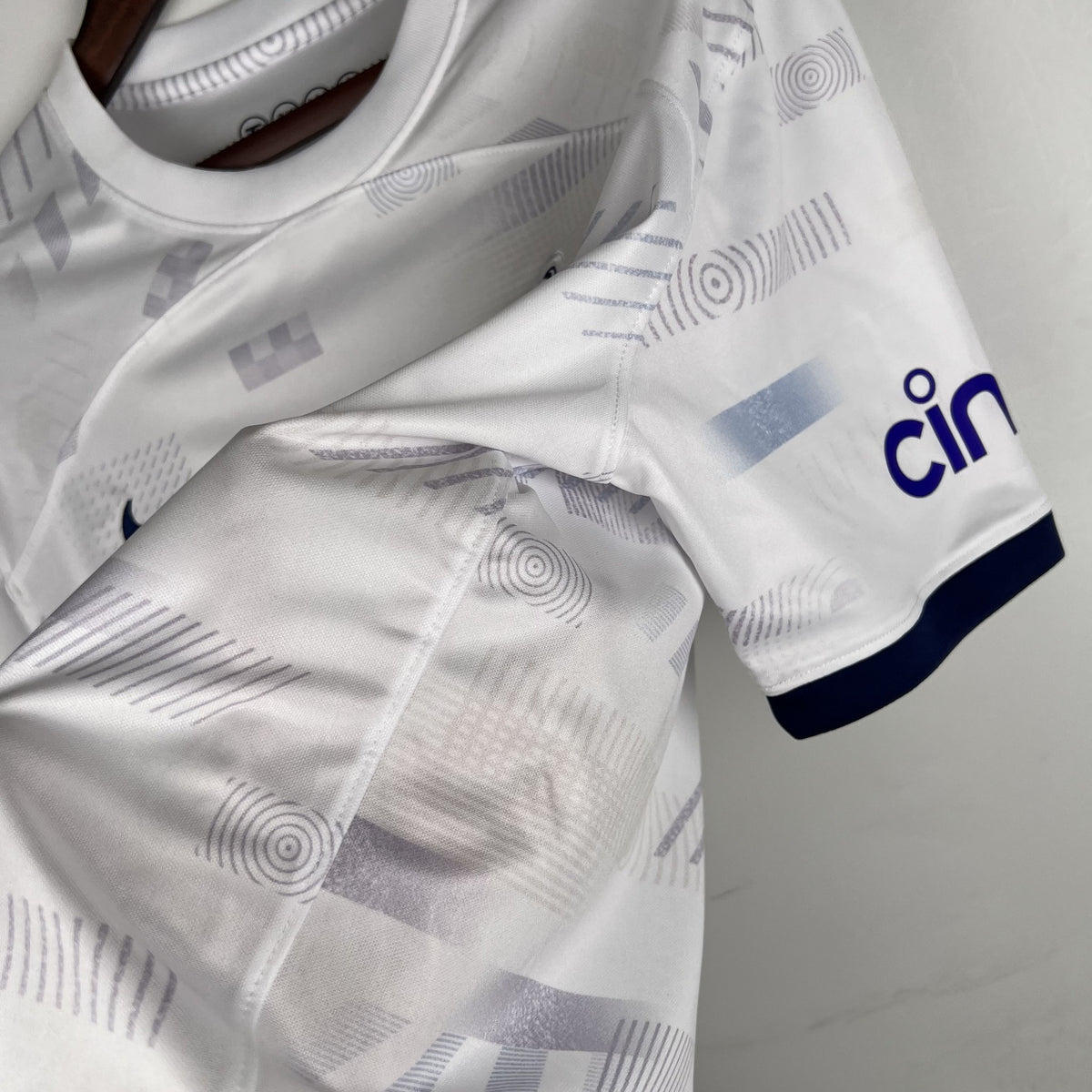 Camisola Tottenham Hotspur Principal 23/24 Retro