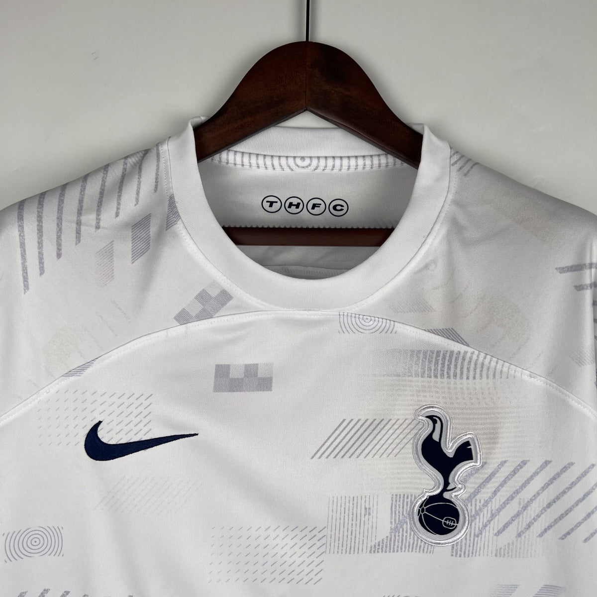 Camisola Tottenham Hotspur Principal 23/24 Retro