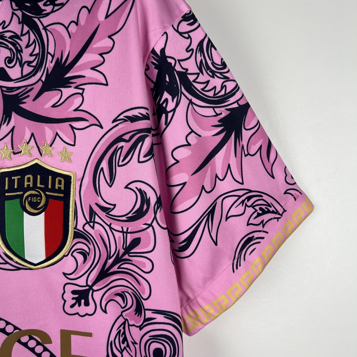 Camisola Itália Edição Especial Rosa 23/24 Retro