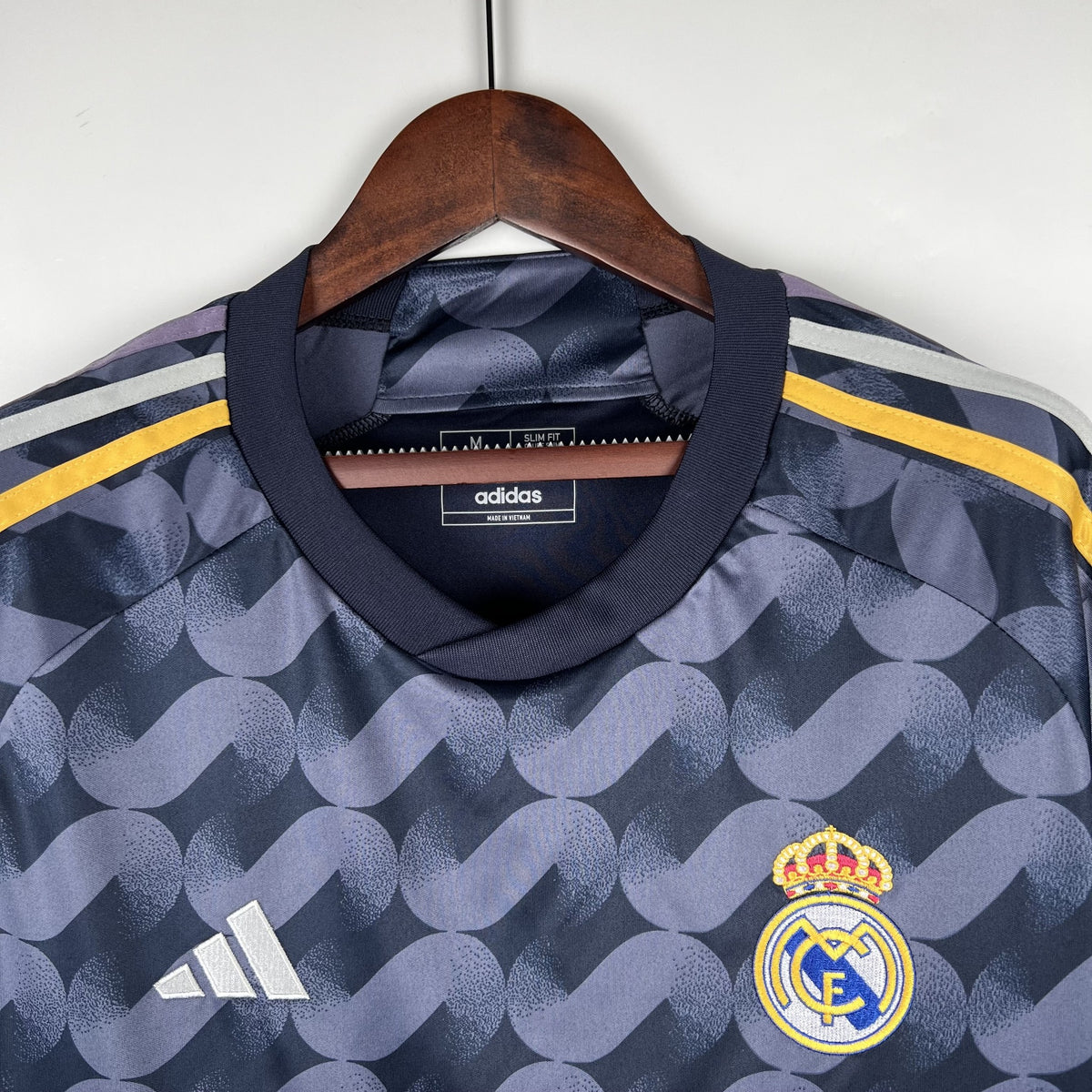 Camisola Real Madrid Alternativa 23/24 Retro