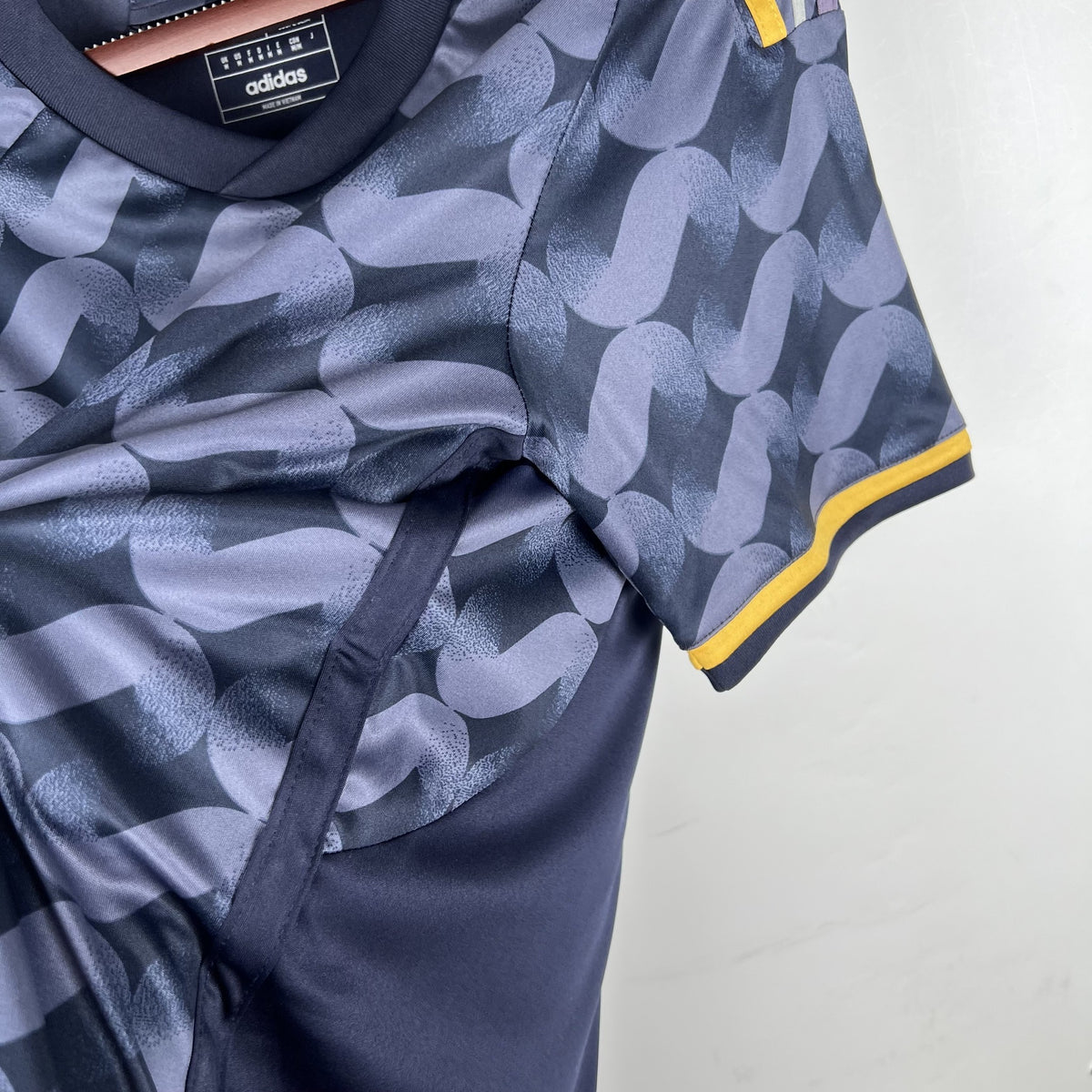 Camisola Real Madrid Alternativa 23/24 Retro