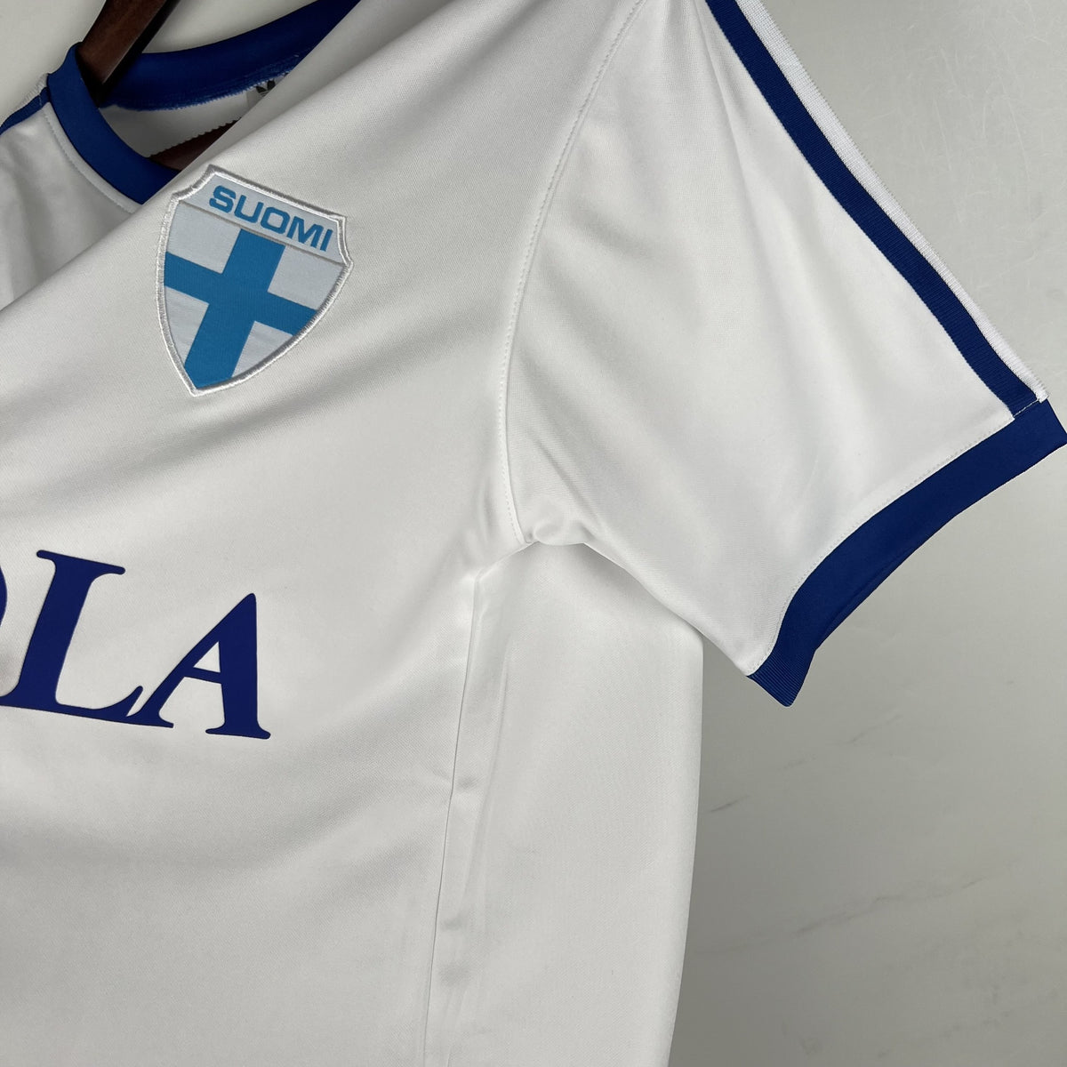 Camisola Finlândia Principal 82/83 Retro