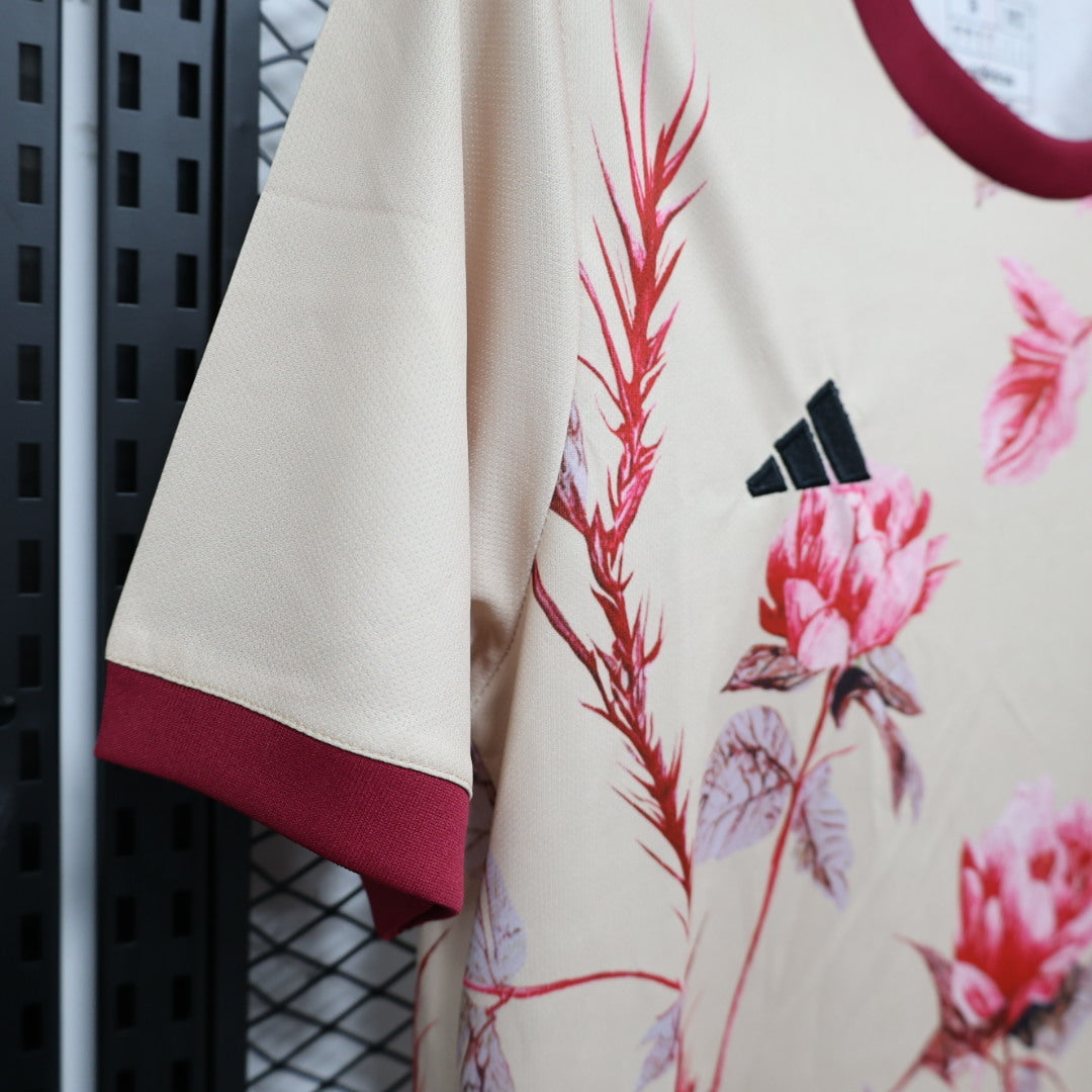 Camisola Japão Edição Especial 23/24 Retro (Modelo 6)