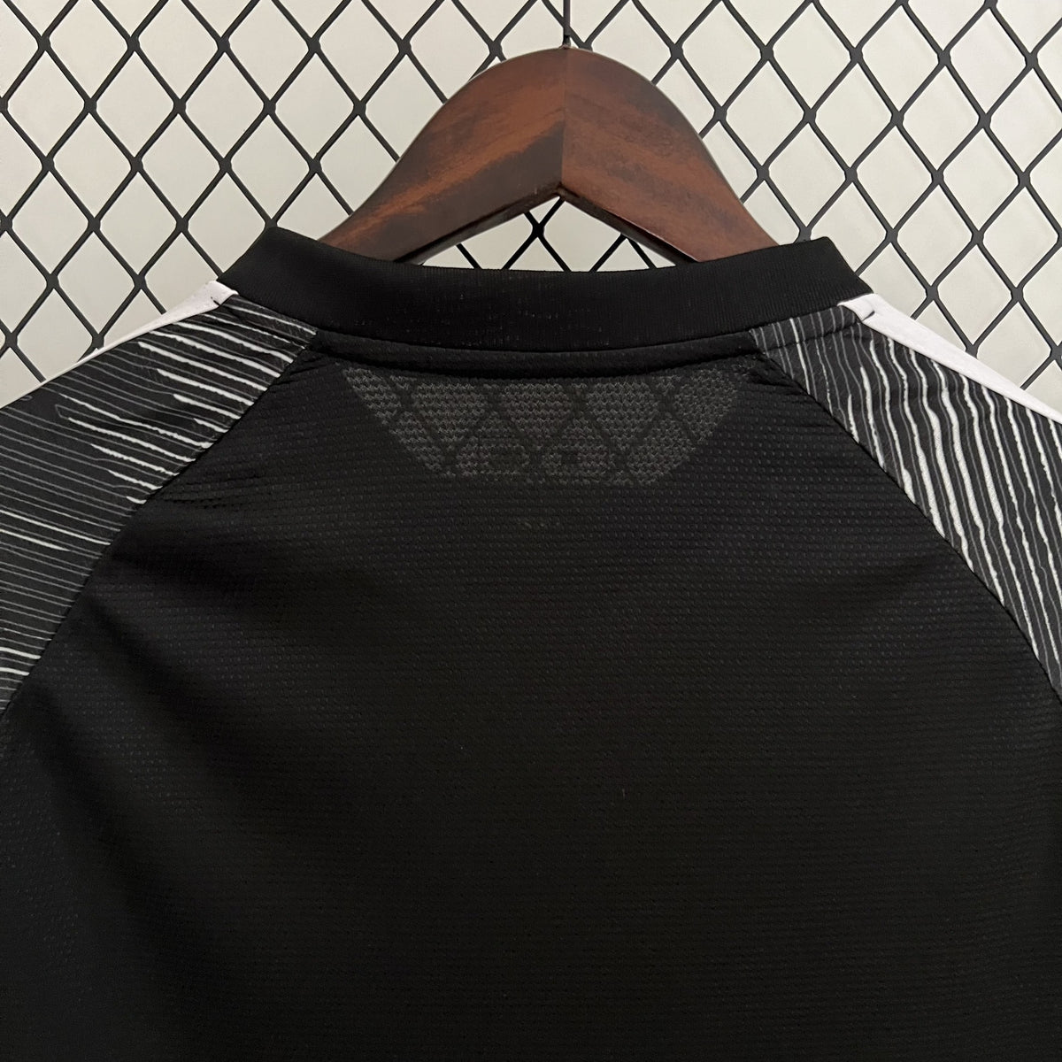 Camisola Japão Edição Especial 23/24 Retro (Modelo 2)