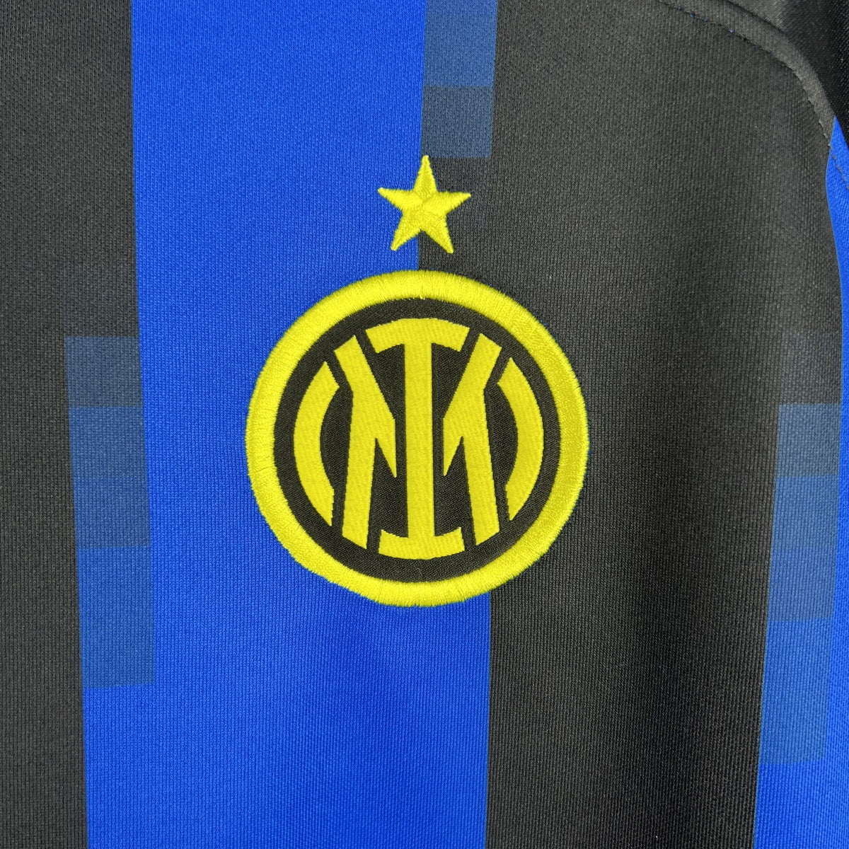 Camisola Inter de Milão Principal 23/24 Retro