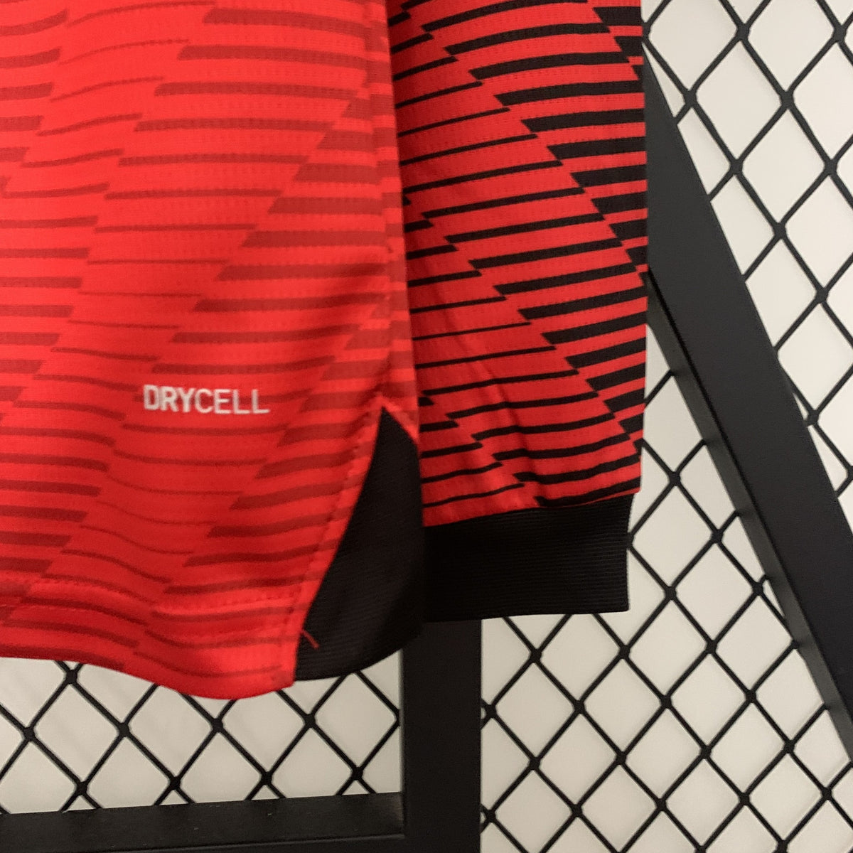 Camisola AC Milan Principal 23/24 Retro - Manga Comprida