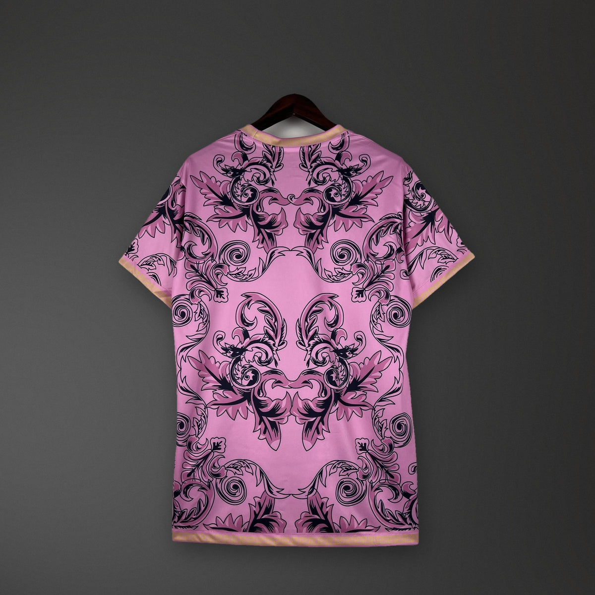 Camisola Itália Edição Especial Rosa 23/24 Retro