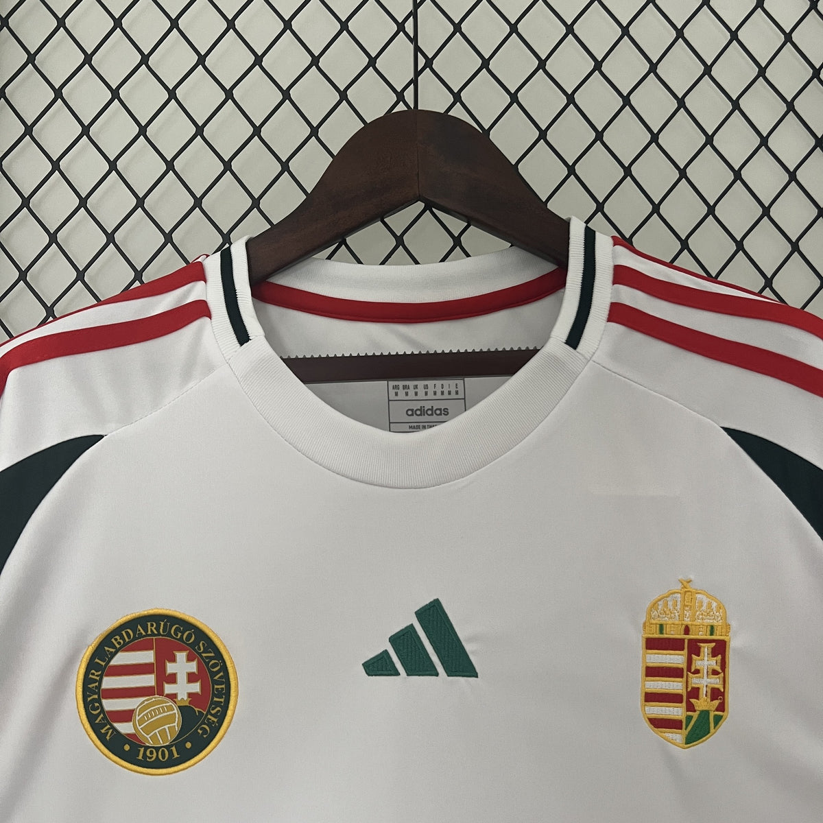 Camisola Hungria Alternativa 24/25 (Modelo 2)