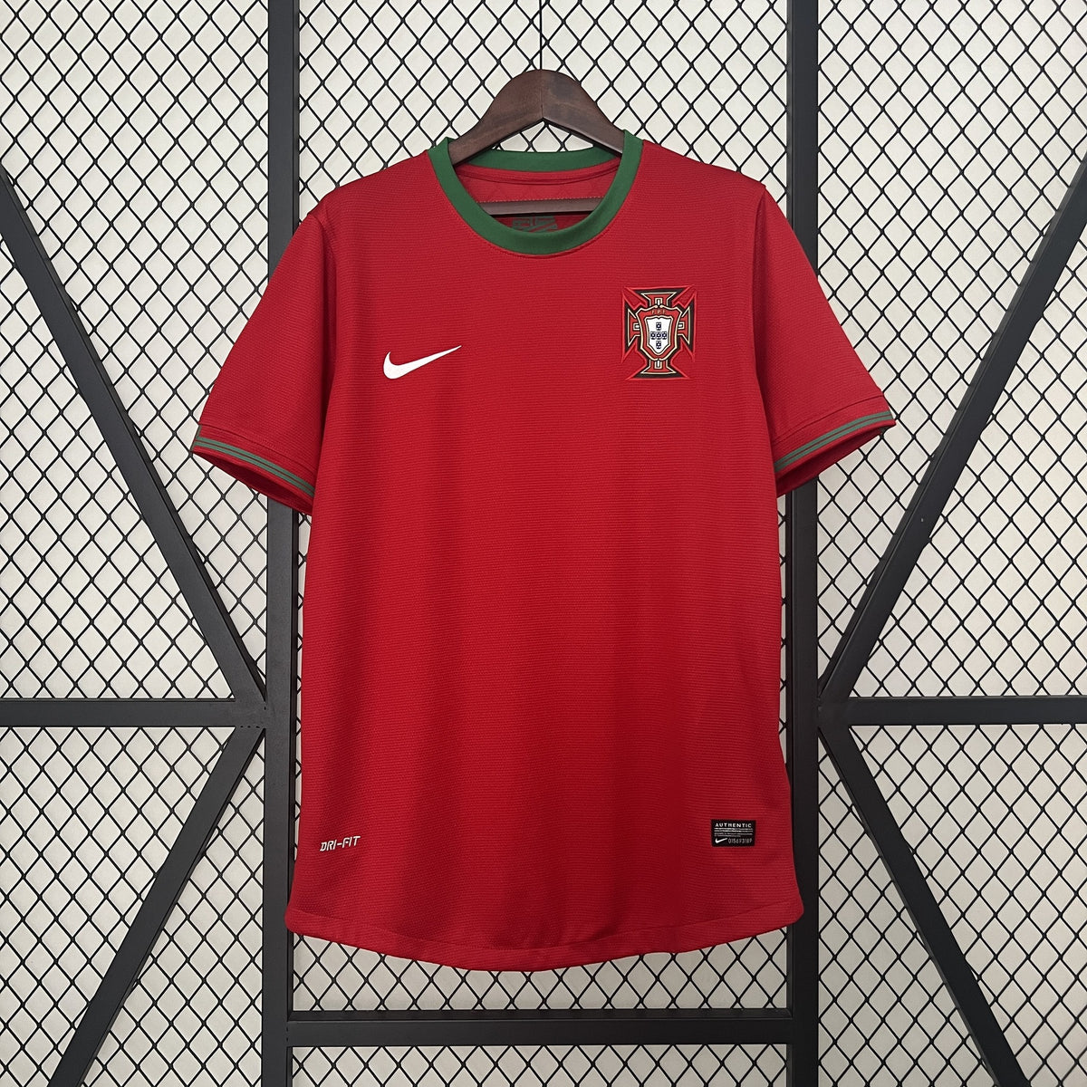 Camisola Portugal Principal 12/13 Retro
