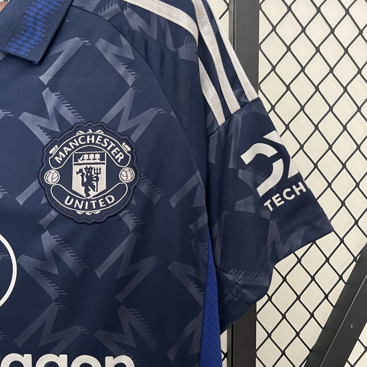 Camisola Manchester United Alternativa 24/25