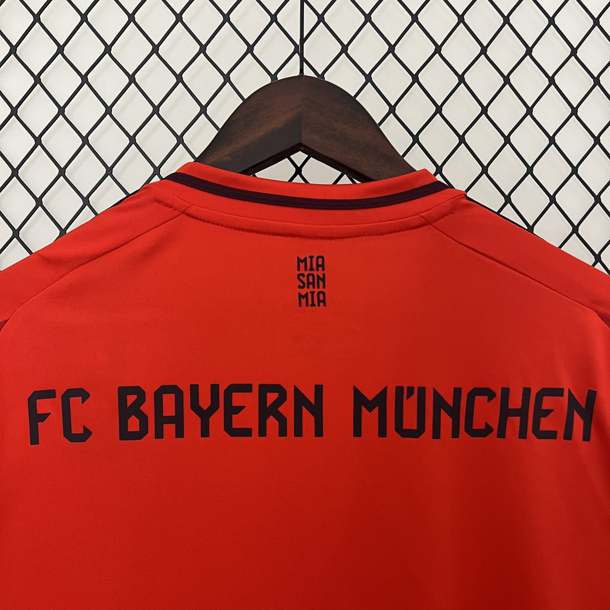 Camisola Bayern Munique Principal 24/25