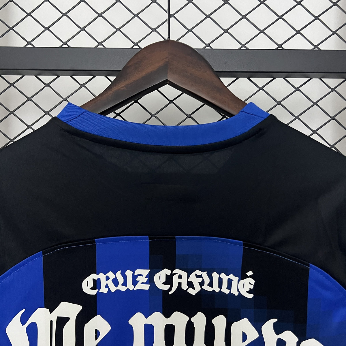 Camisola Inter de Milão Principal Edição Especial Patrocinador 23/24 Retro