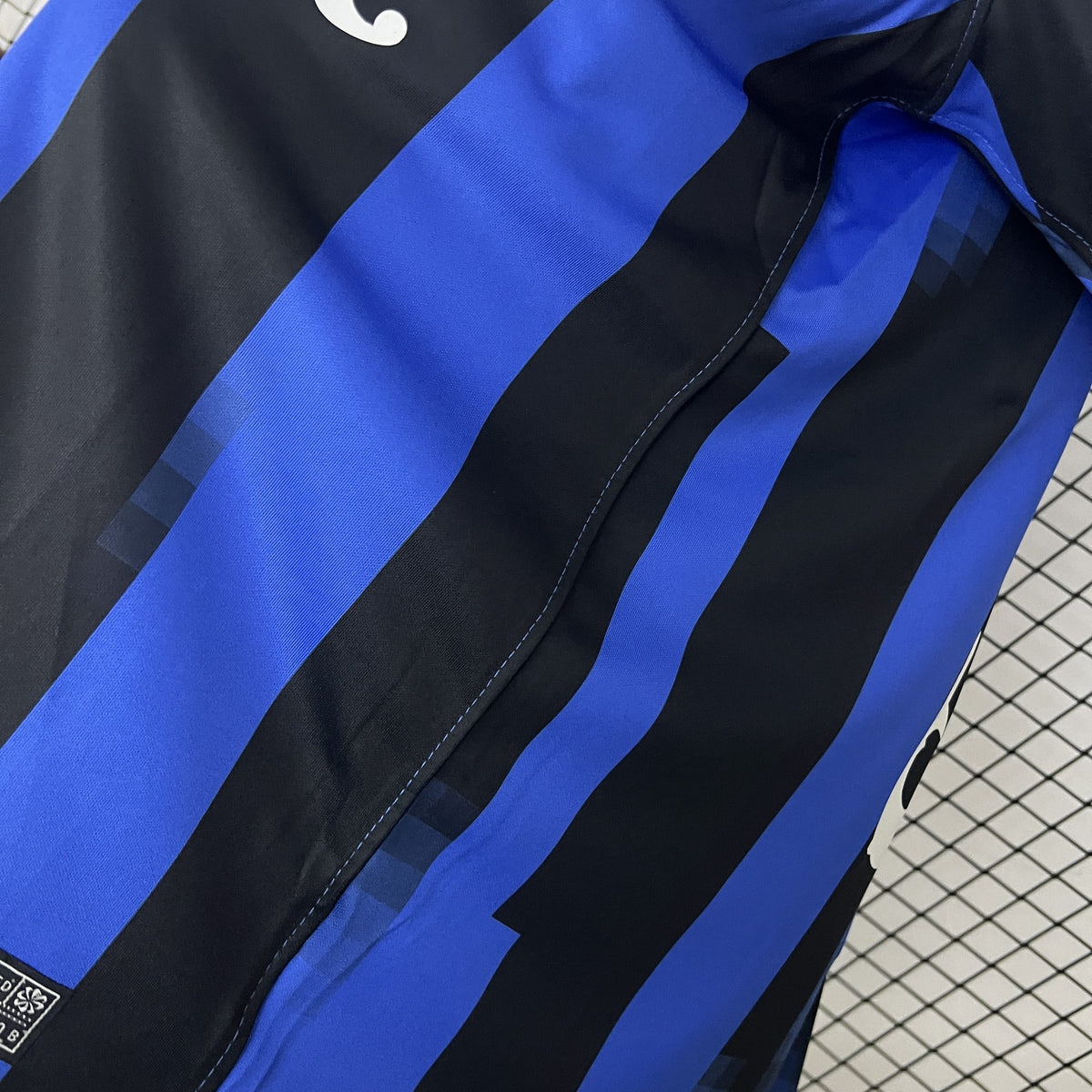 Camisola Inter de Milão Principal Edição Especial Patrocinador 23/24 Retro