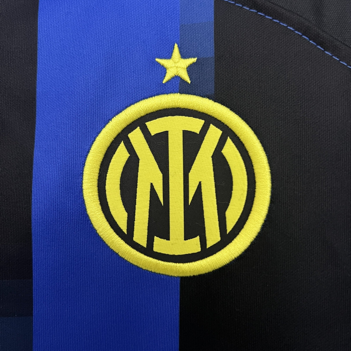 Camisola Inter de Milão Principal Edição Especial Patrocinador 23/24 Retro