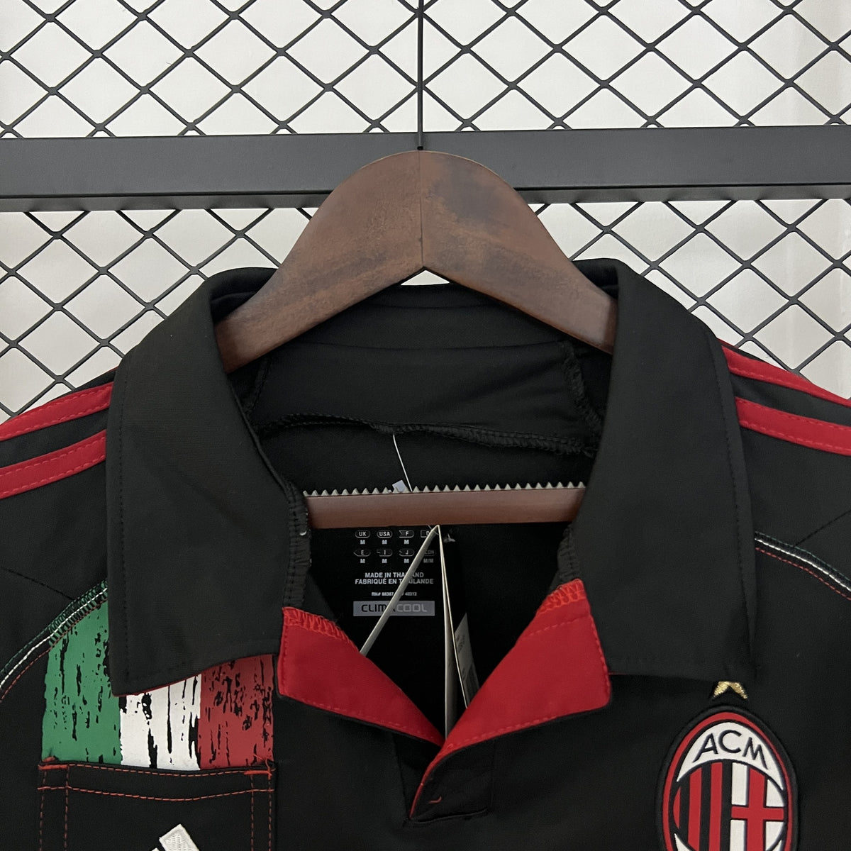 Camisola AC Milan Preta 12/13 Retro