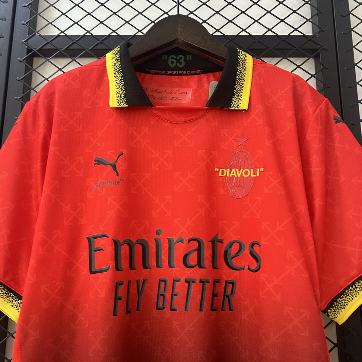 Camisola AC Milan Edição Especial Colaboração 25/26 (Modelo 2)