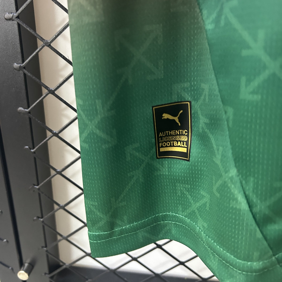 Camisola AC Milan Edição Especial Colaboração 25/26 (Modelo 2)