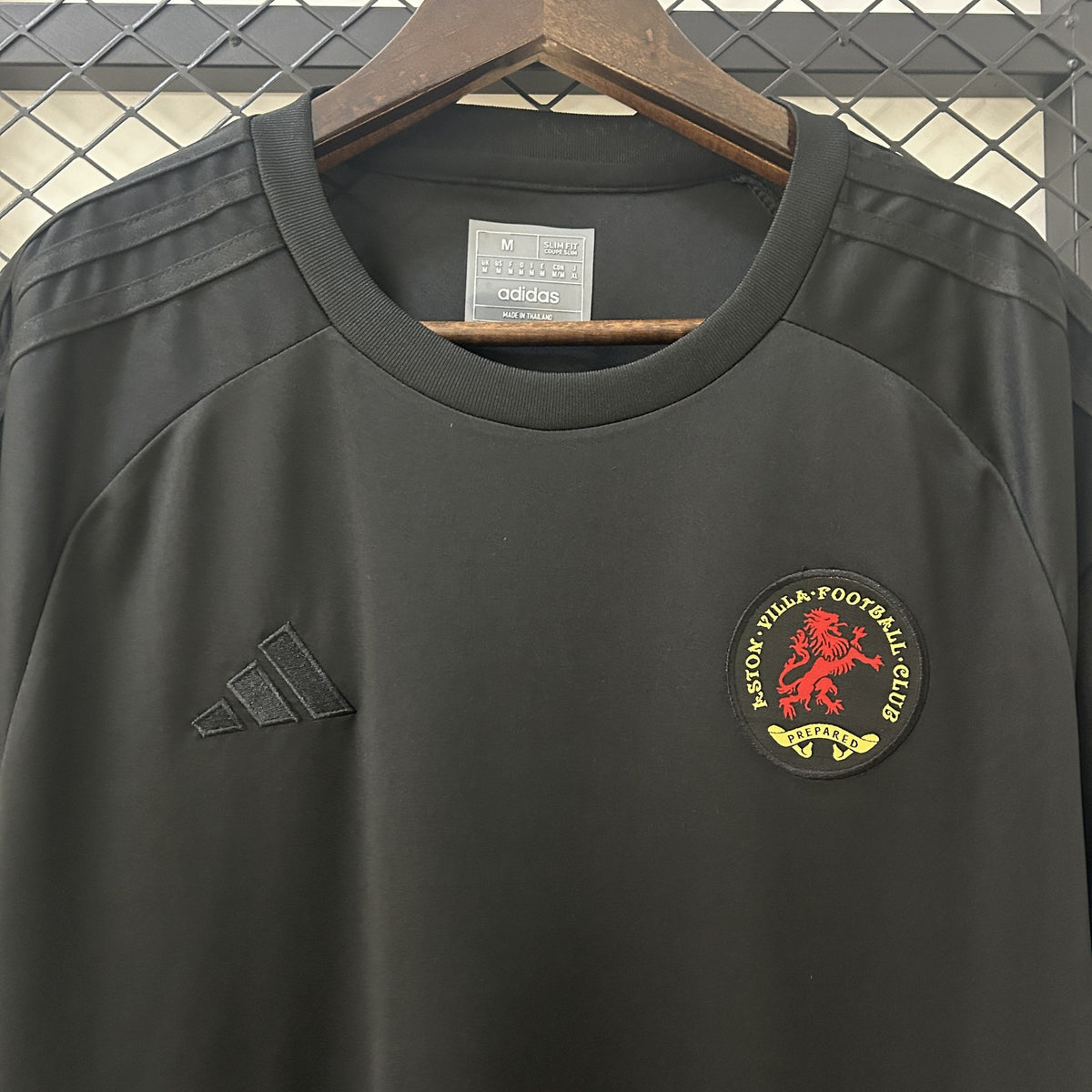 Camisola Aston Villa Edição Especial 150 Anos Preta 25/26