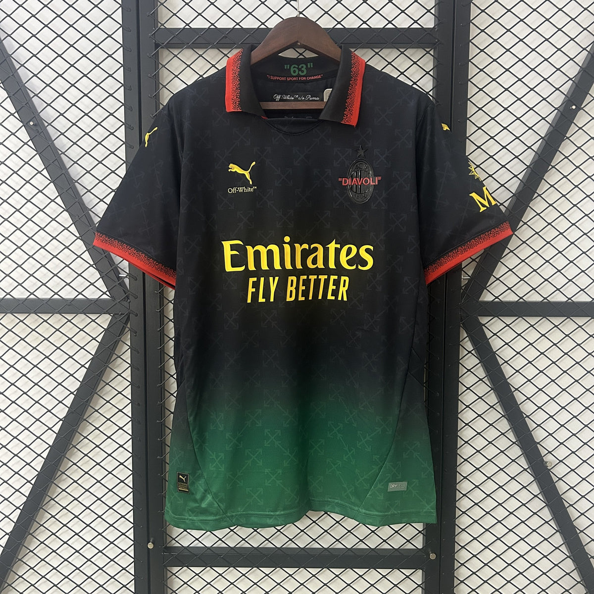 Camisola AC Milan Edição Especial Colaboração 25/26