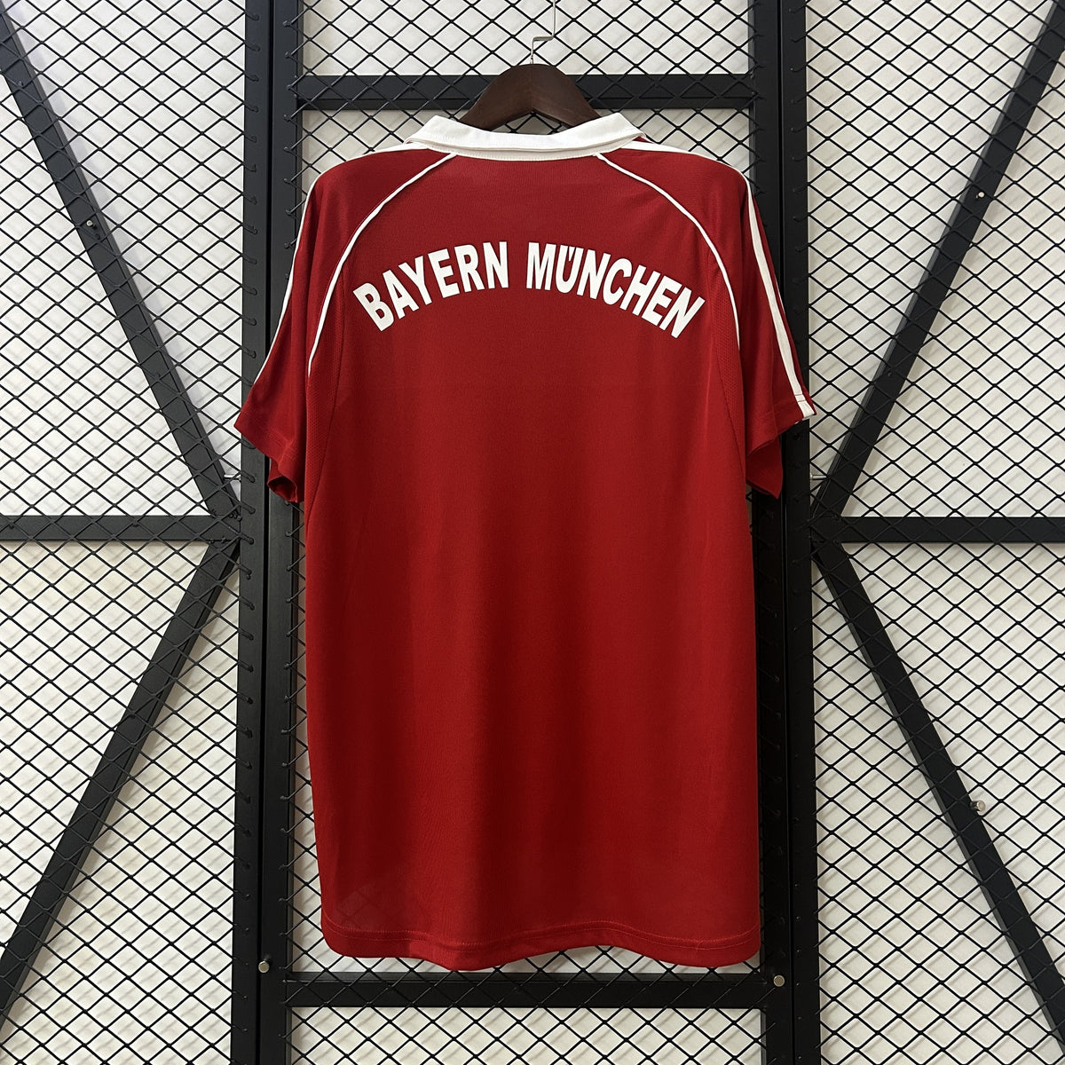 Camisola Bayern Munique Principal 05/06 Retro