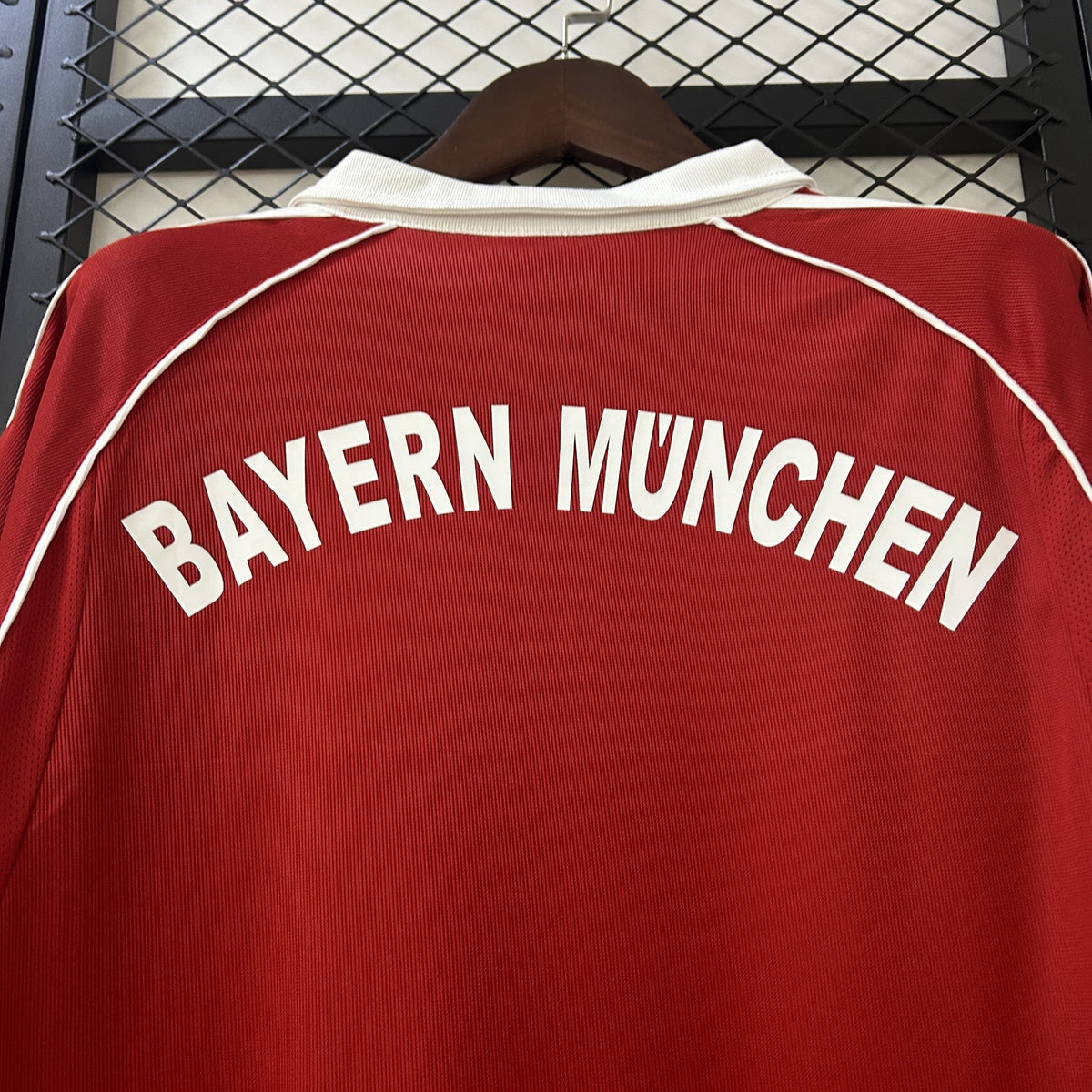 Camisola Bayern Munique Principal 05/06 Retro