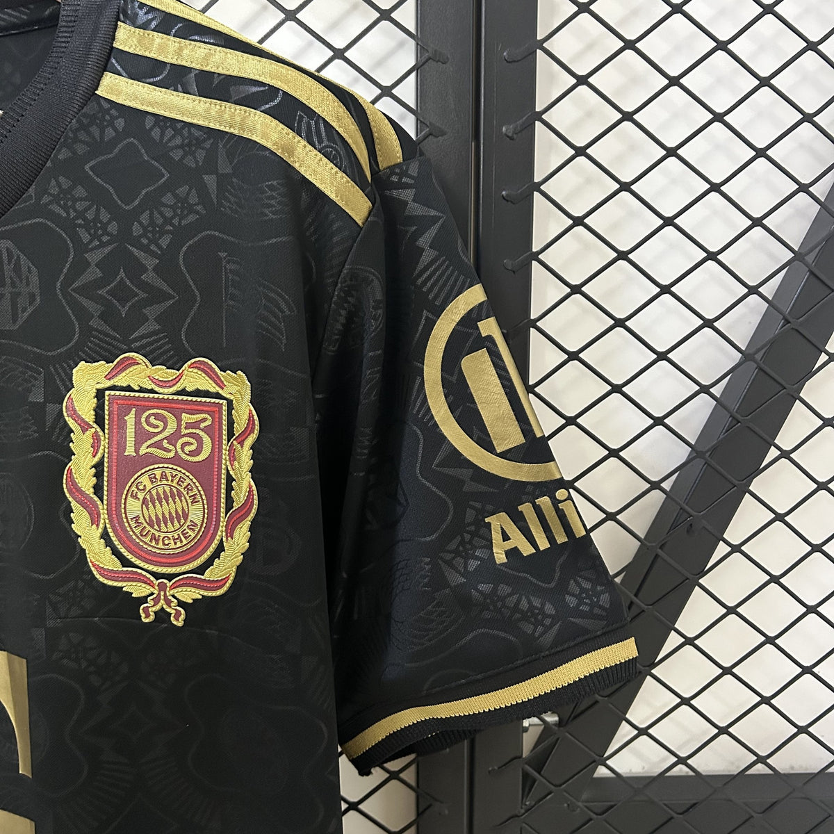 Camisola Bayern Munique Edição Especial 125 Anos 25/26