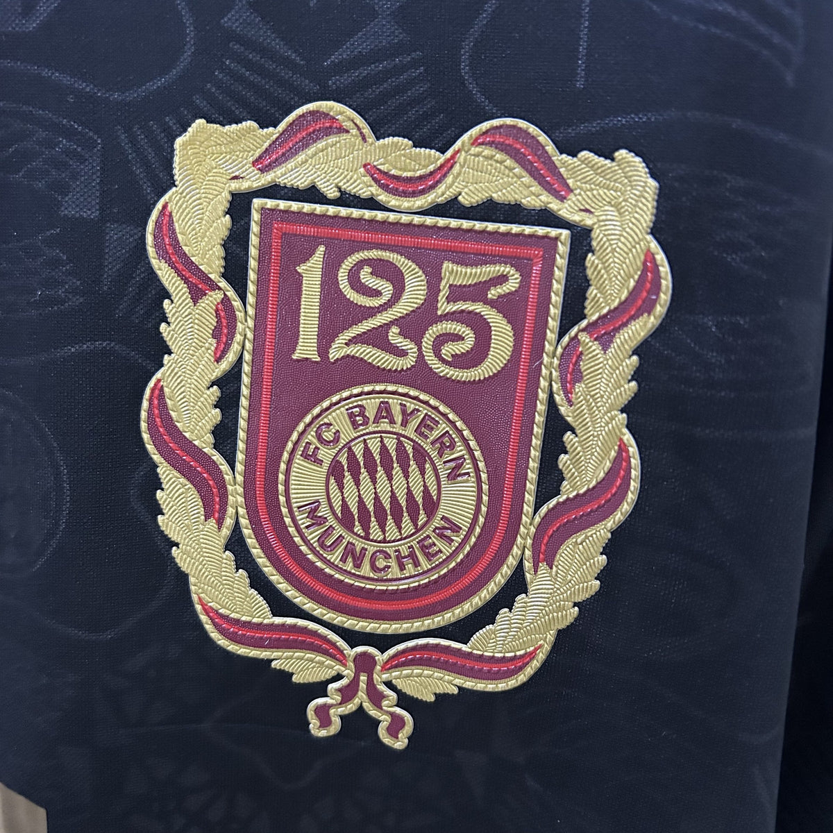 Camisola Bayern Munique Edição Especial 125 Anos 25/26